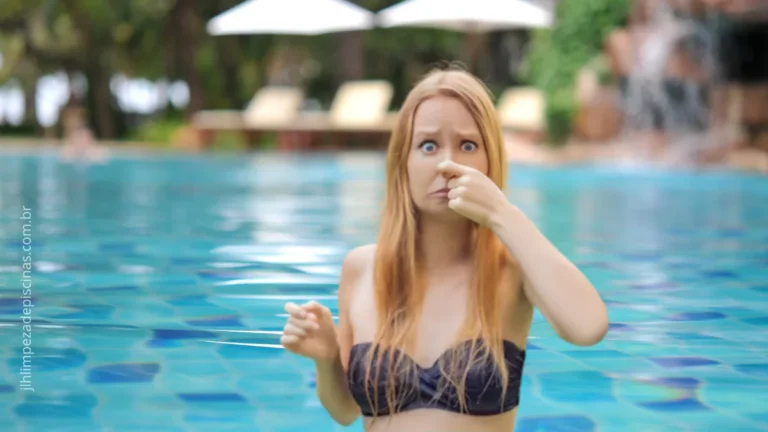 o que são Cloraminas na piscina e como resolver