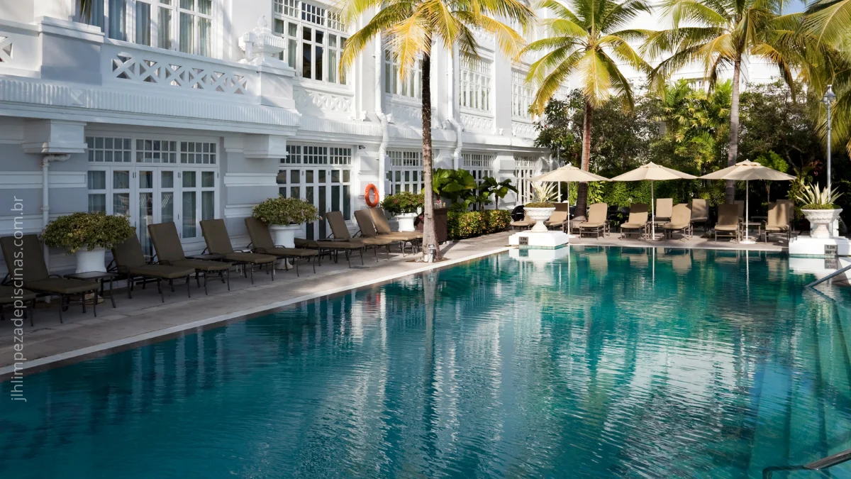 Limpeza de piscina de hotel no Rio de Janeiro