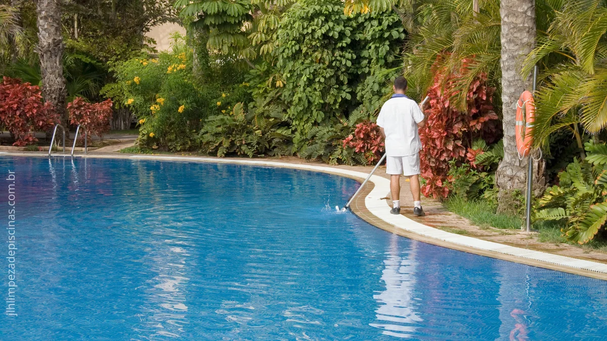 Terceirizar a limpeza de piscinas no Rio de Janeiro RJ